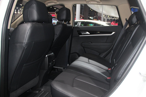 DFM, Dongfeng AX7