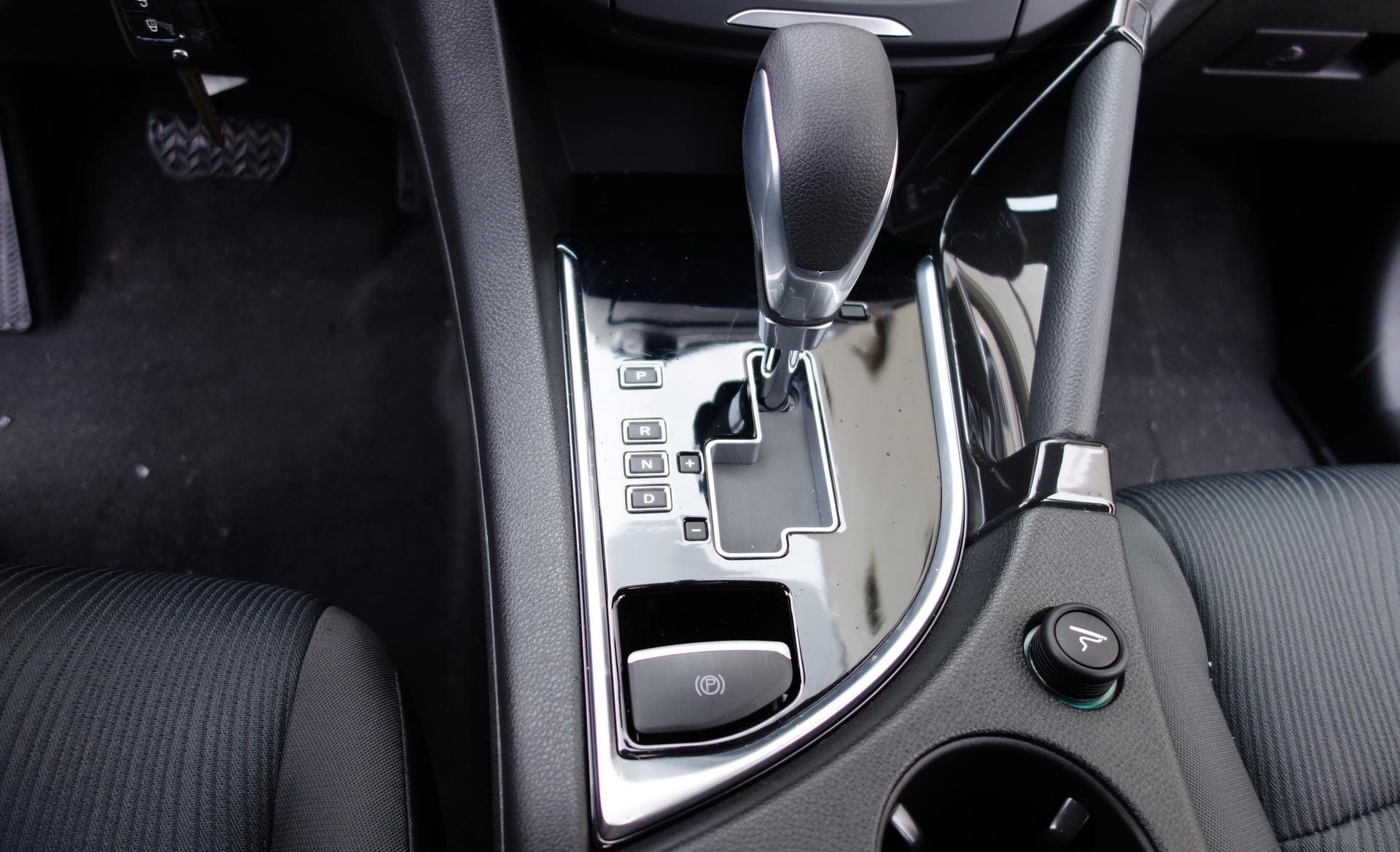 DFM, Dongfeng motors AX7