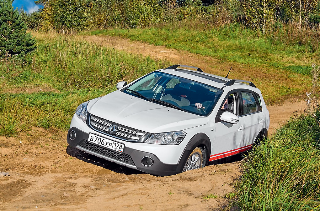 DFM, Dongfeng H 30 Cross против Lada Xray