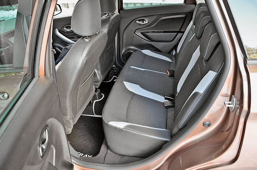 DFM, Dongfeng H 30 Cross против Lada Xray