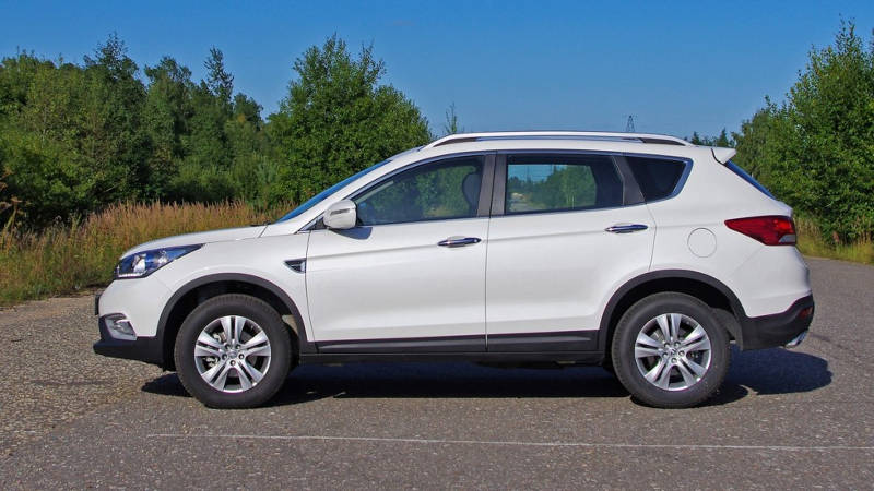 Тест-драйв Dongfeng AX7 2,0 AT