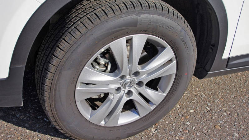Тест-драйв Dongfeng AX7 2,0 AT
