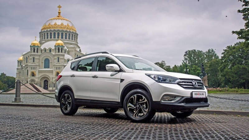 Тест-драйв Dongfeng AX7 2,0 AT