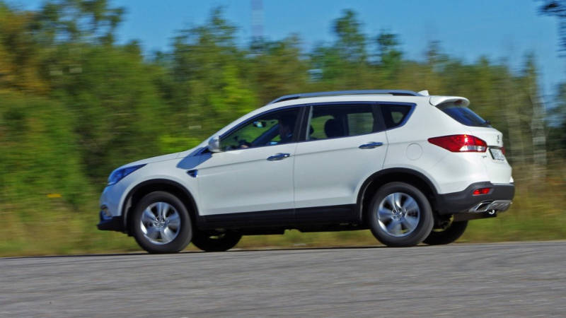 Тест-драйв Dongfeng AX7 2,0 AT