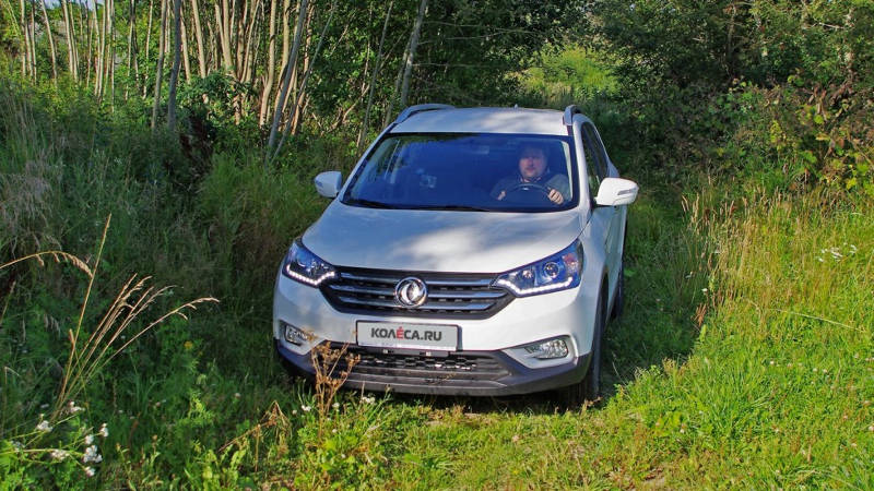 Тест-драйв Dongfeng AX7 2,0 AT