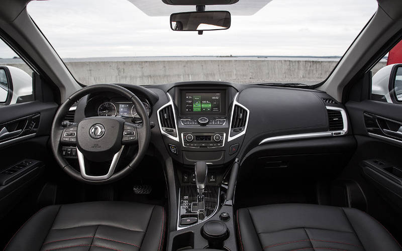 Тест-драйв Dongfeng AX7 2,0 AT