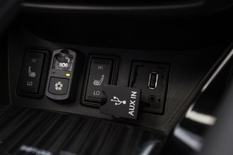 Первый тест кроссовера DFM AX7. Китайский акселерат