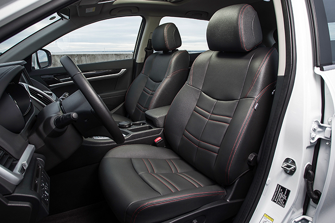 Dongfeng DFM AX7: Большой и белый