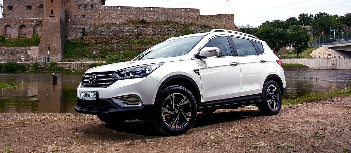 Dongfeng DFM AX7: Большой и белый