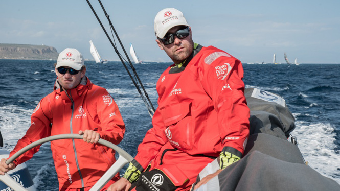 Команда Dongfeng Race Team взяла отличный старт на Volvo Ocean Race!