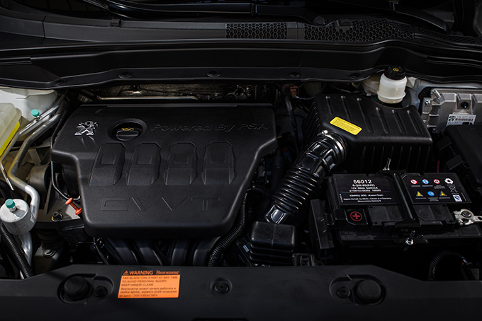 Dongfeng DFM AX7: Большой и белый