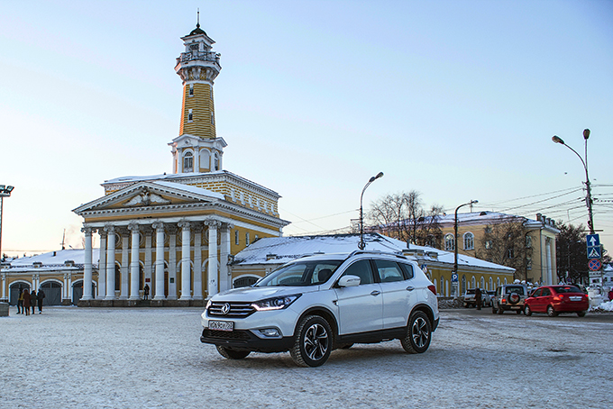 Dongfeng DFM AX7: Большой и белый