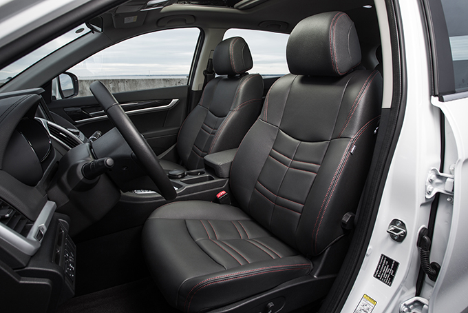 Dongfeng DFM AX7: Большой и белый