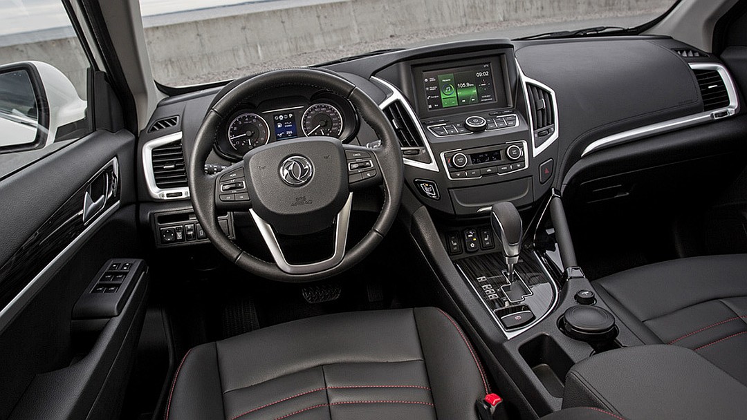 DongFeng AX7